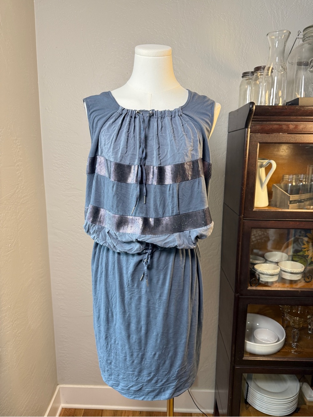 VDP Club One Off Femme Sleeveless Blue Gray Sequin Stripe Dress Size 48 (US 12)